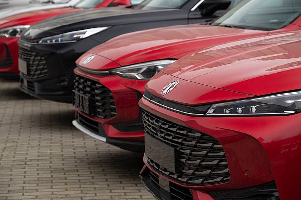 Find the Right Car Dealership Near Me with Great Deals