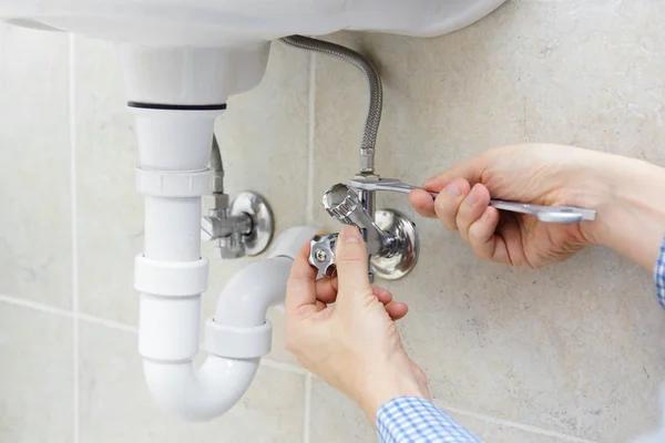 Essential Steps to Take During a Sudden Home Plumbing Emergency