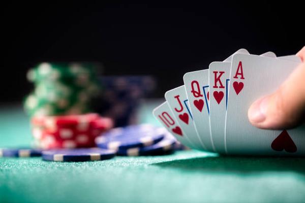 Explore Popular Card Game Choices through a Singapore online casino Site for Players